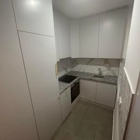 Apartment Lomina *